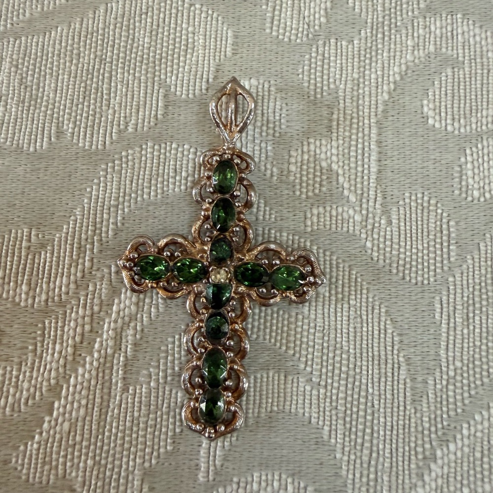 Vintage Green Gemstone Coss